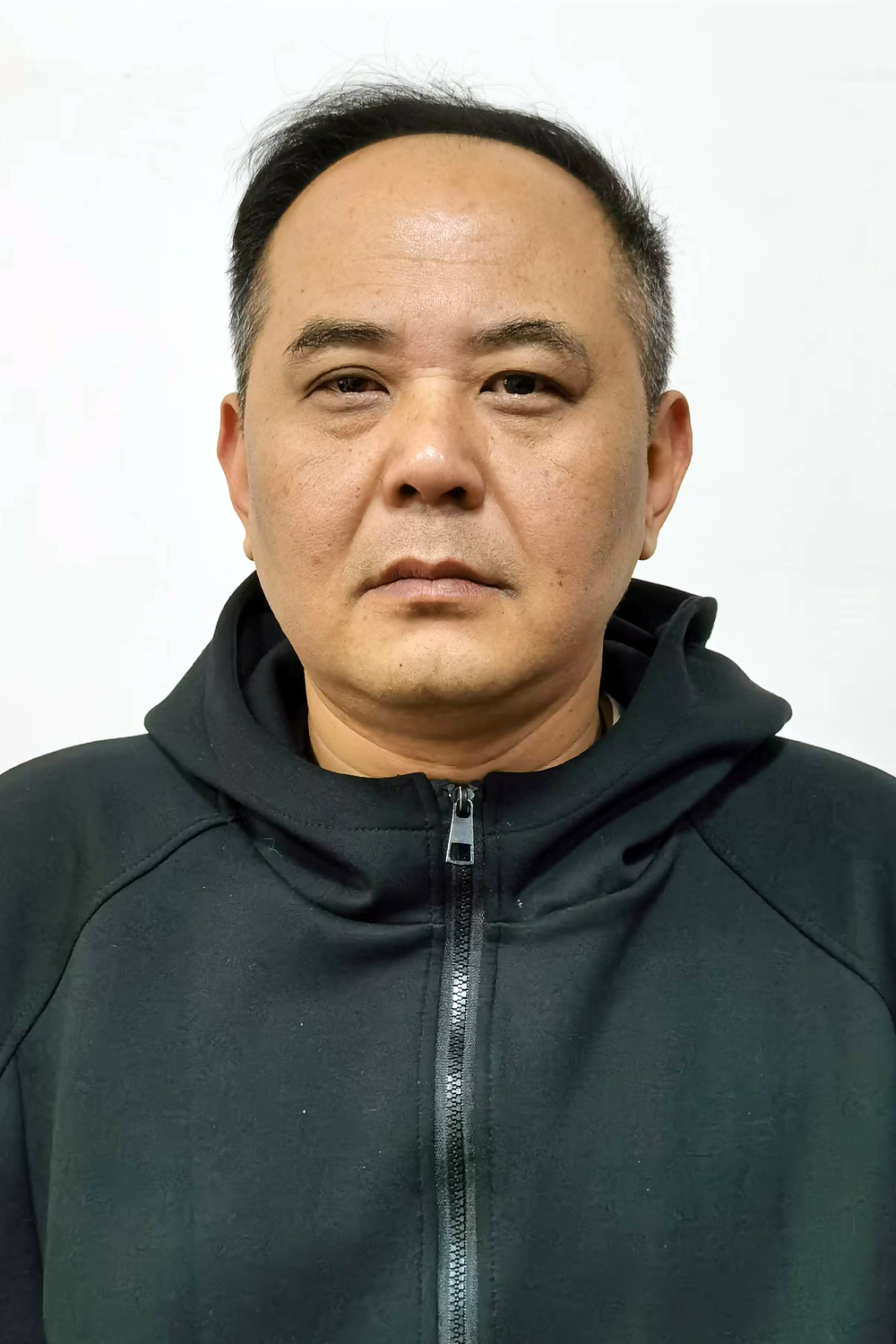 袁  甯